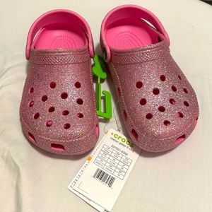 Women’s crocs. Brand new. Never worn. Perfect condition.